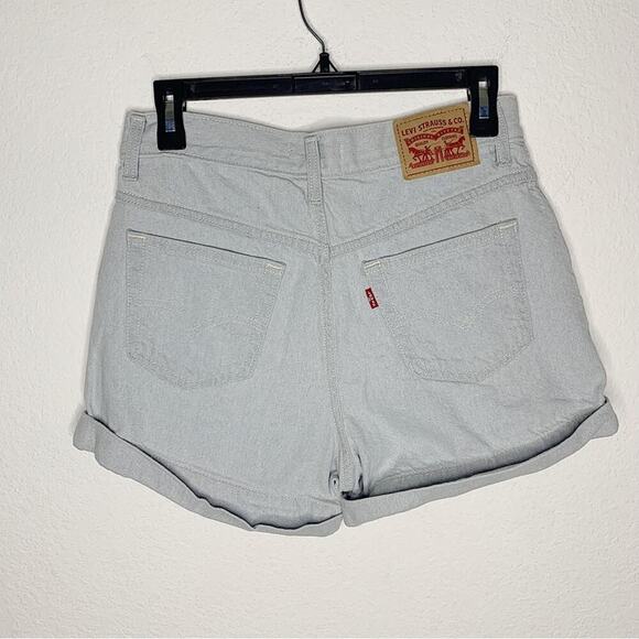 Levi's Light Wash Y2K Vibes High Waist A-Line Mom Shorts Size 28 - Picture 6 of 6